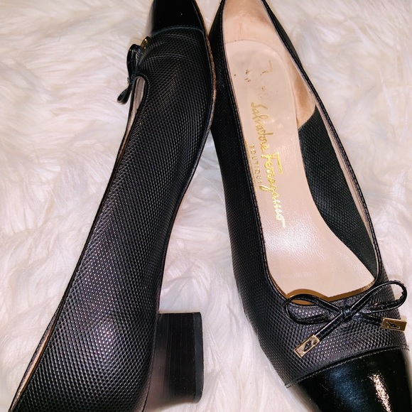Salvatore Ferragamo 1/2 inch ladies shoe - Picture 3 of 7